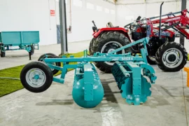 Offset semi-porté (كاربة ذات حمل آلي)